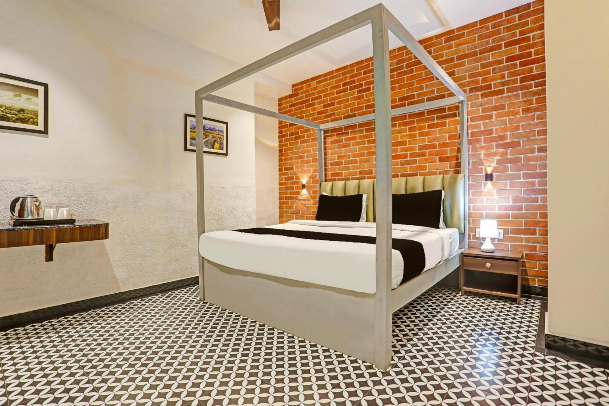 Super Townhouse Cantonment Varanasi Formerly Sarin Inn Kültér fotó